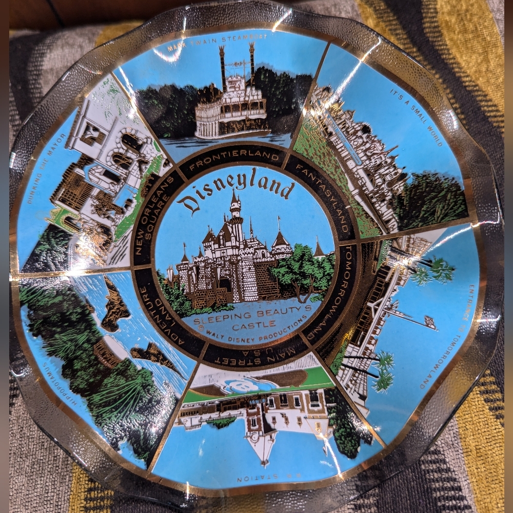 Vintage Disneyland Ruffle Edge Collectible Ash Tray/ Tricket Dish 70s
